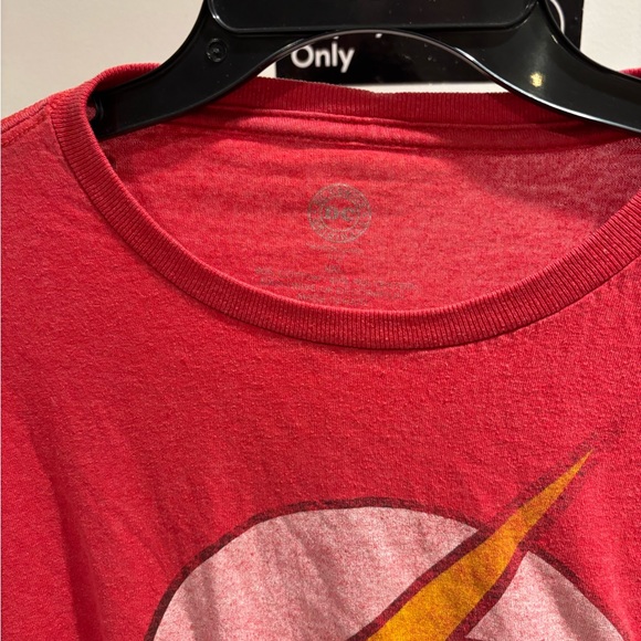 DC Comics Flash tee size XXL. Short sleeve. Excellent condition. - Picture 3 of 8